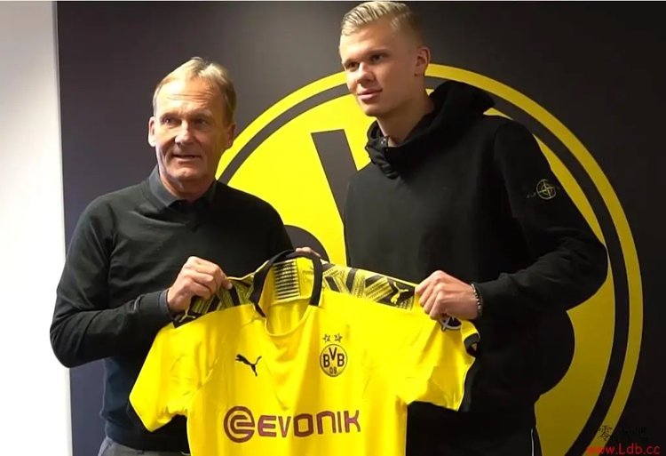 赛后更衣室 赛后更衣室